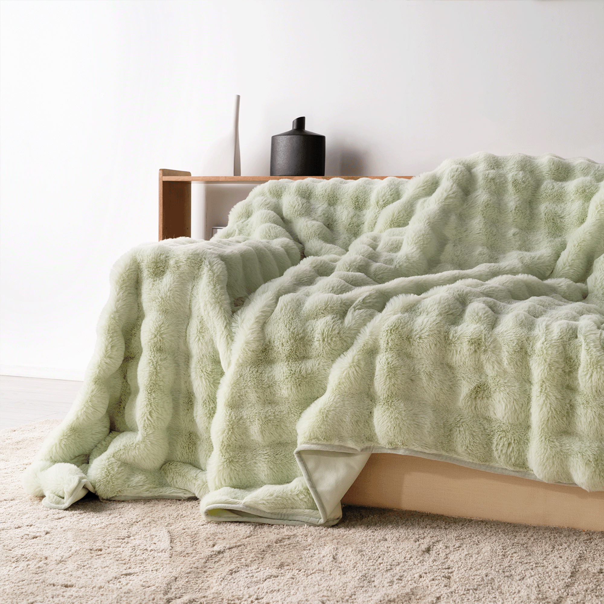 Cirrus Plush Throw Blanket – Faux Fur Channel Stitch Grey Luxury Soft Cozy Bedroom Living Room Decor
