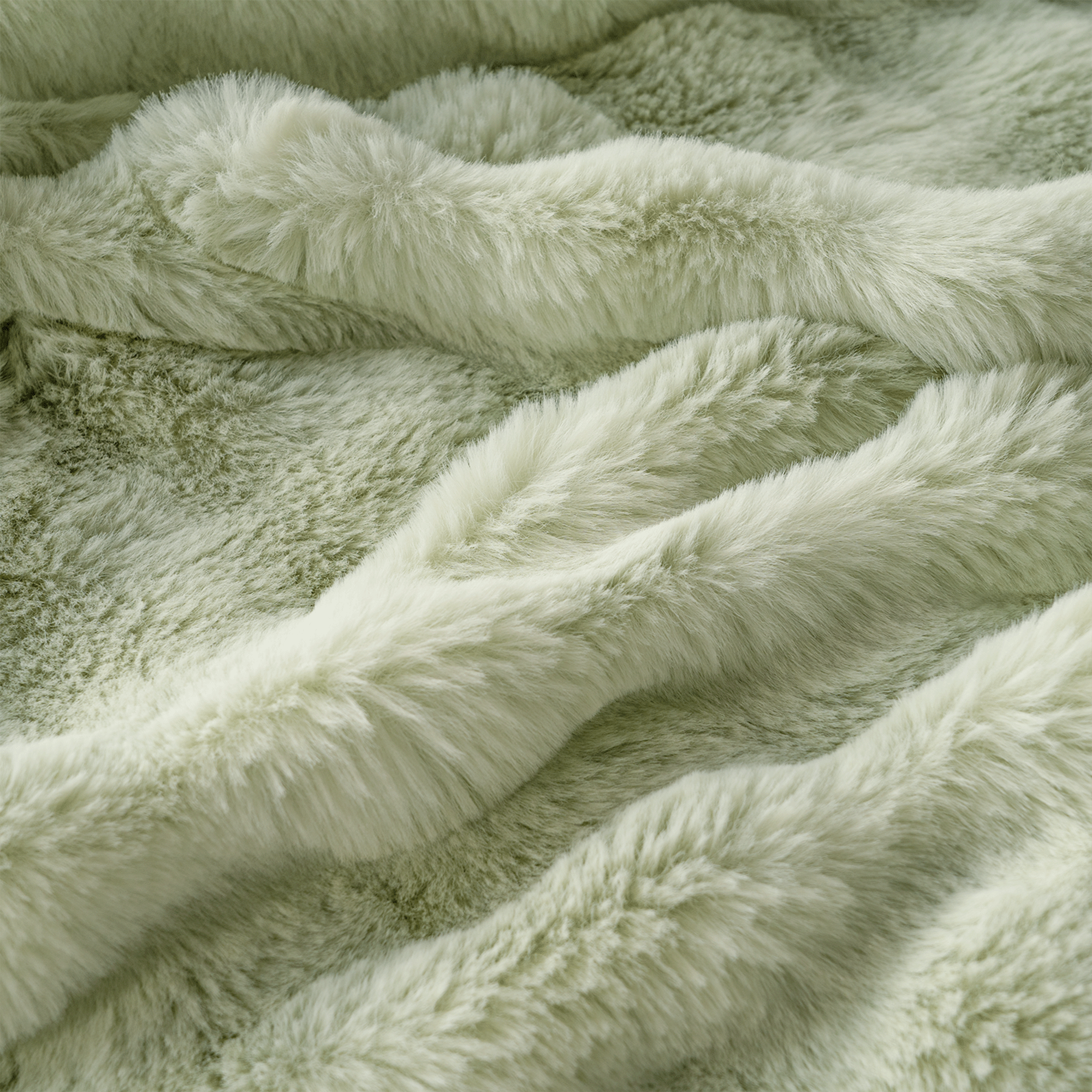 Cirrus Plush Throw Blanket – Faux Fur Channel Stitch Grey Luxury Soft Cozy Bedroom Living Room Decor