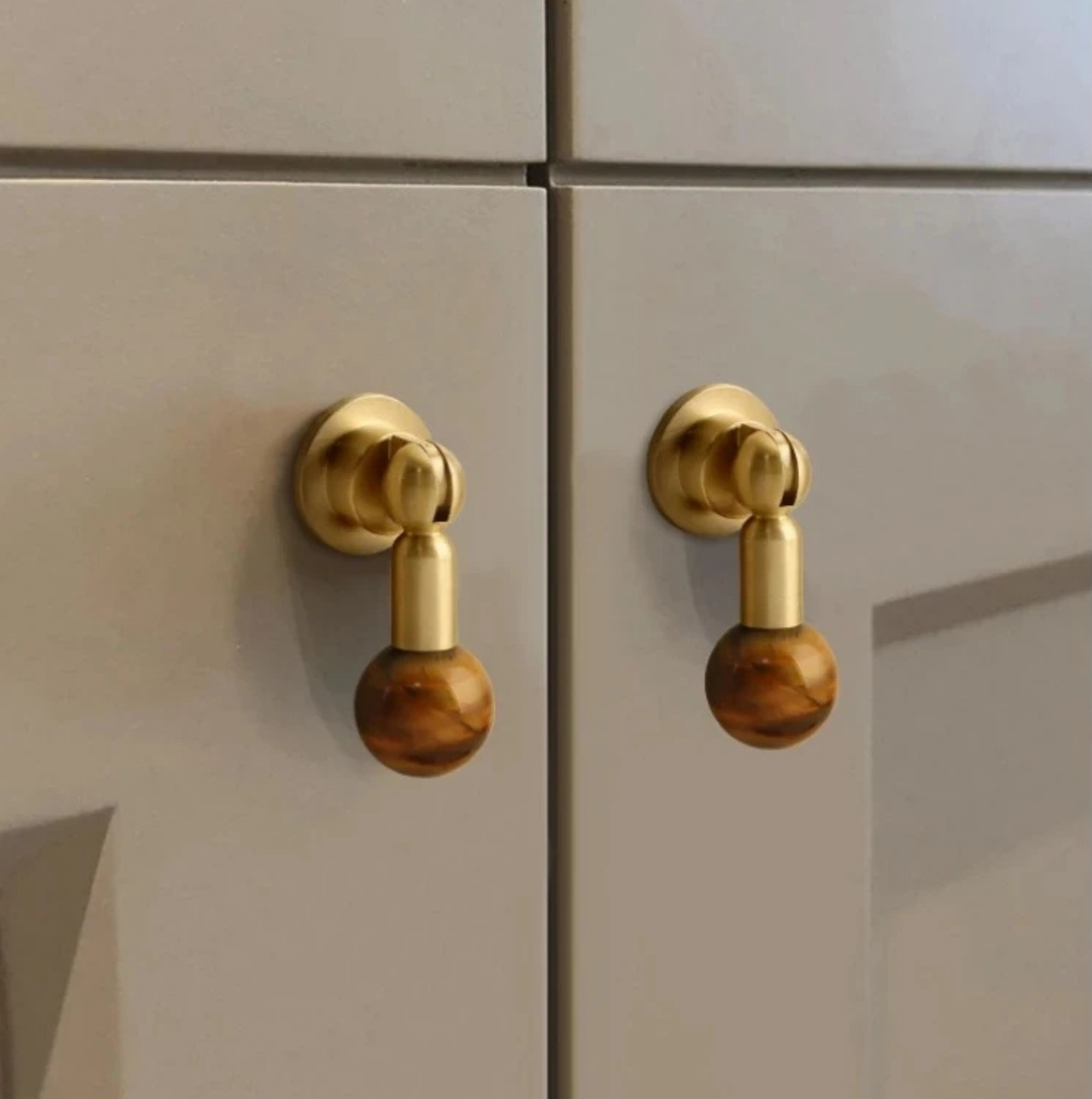 Meridio Sphere Cabinet Knob – Brass Wood Ball Hardware Drawer Pull Kitchen Bathroom Furniture Handles