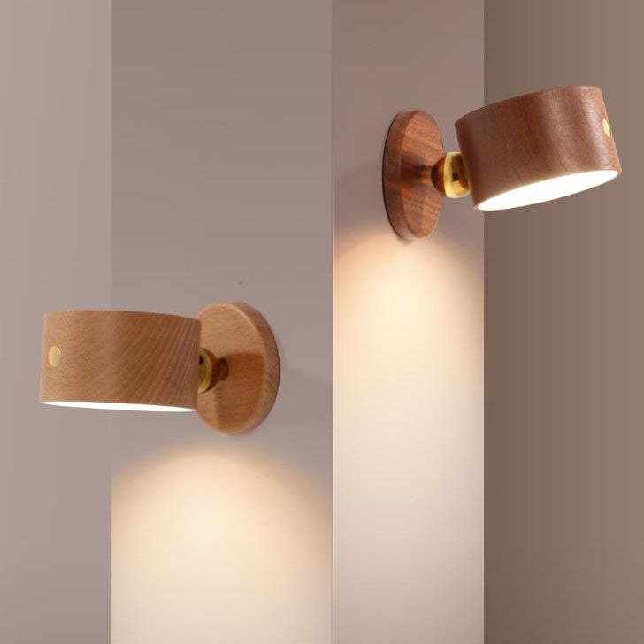 Adjustable Walnut LED Wall Lamp – Rotatable Wood Spotlight Fixture with Brass Detail