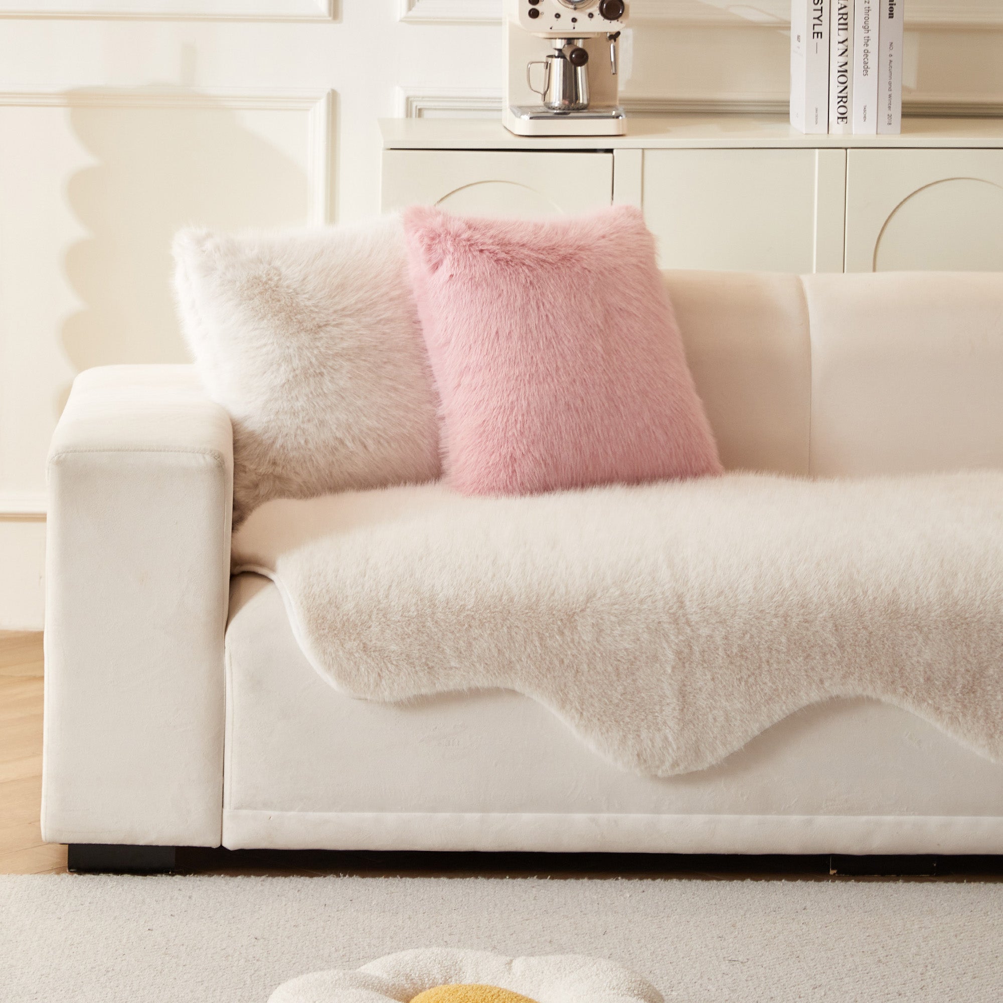 Pelton Faux Fur Throw Blanket – Black Sheepskin Couch Cover Sofa Living Room Bedroom Decor