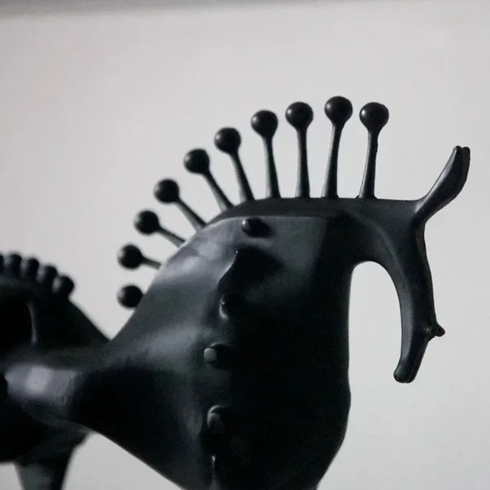Equiro Decorative Horse Sculpture – Black Metal Modern Living Room Table Decor Accent Piece