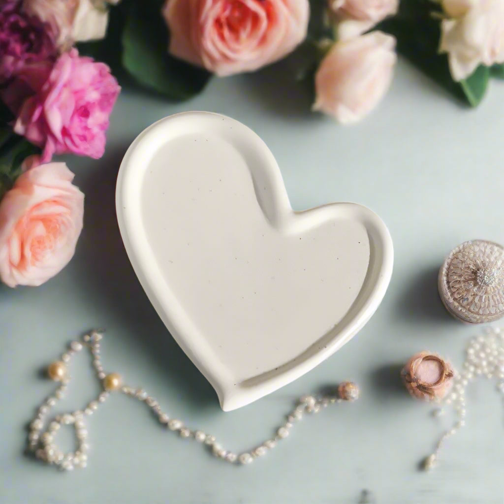 Corisse Heart Trinket Dish – White Ceramic Jewelry Tray Vanity Organizer Bedroom Nightstand Decor