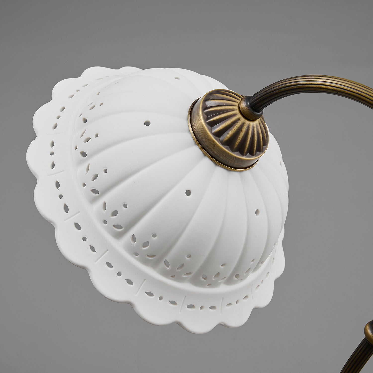 Lacquered Brass Sphere Table Lamp – Warm Ambient Glow In Living Rooms