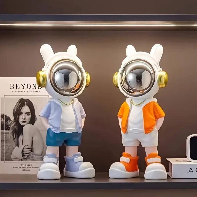 Cosmix Astronaut Figurine – Modern Space Explorer Resin Sculpture Decorative Table Accent Home Decor