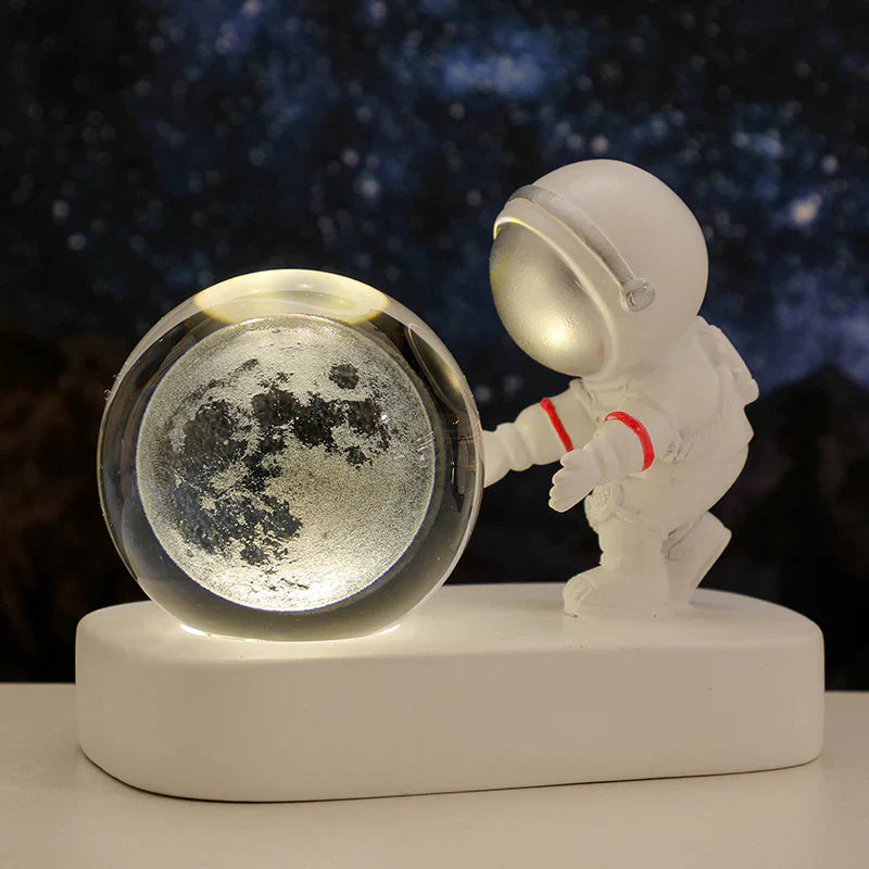 Cosmoré Astronaut Table Lamp – LED Crystal Ball Desk Light Bedroom Decorative Lighting USB Powered