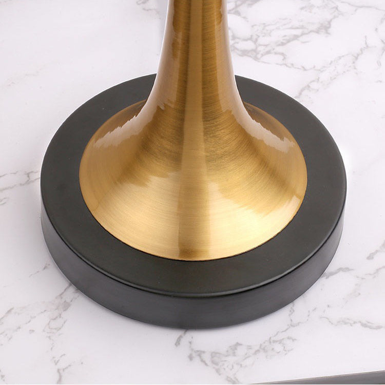 Modern Gold Trumpet Table Lamp – Elegant Bedside Accent Light