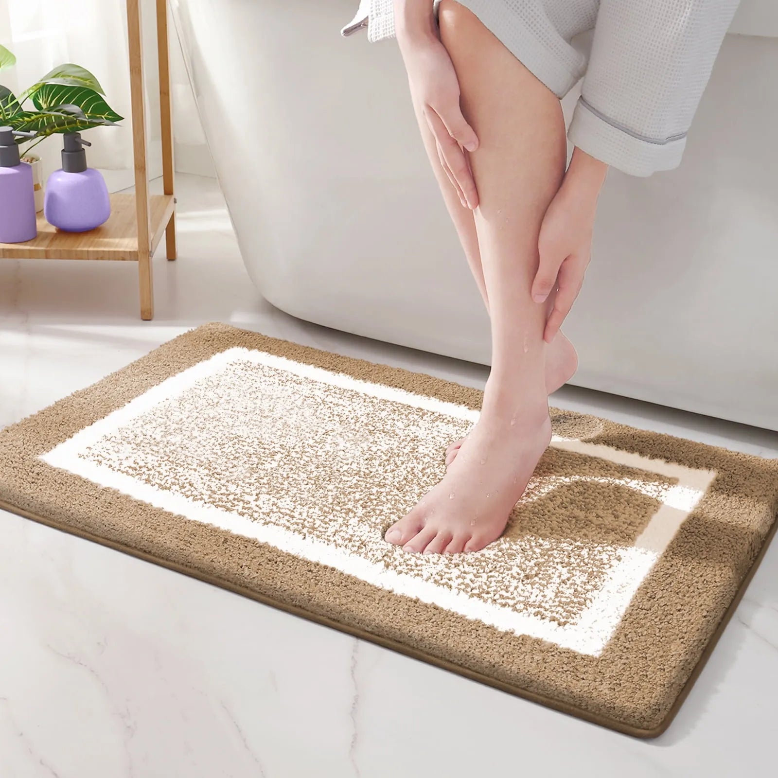 Bordera Bath Mat – Soft Microfiber Non-Slip Absorbent Bathroom Rug Blue White Border Design