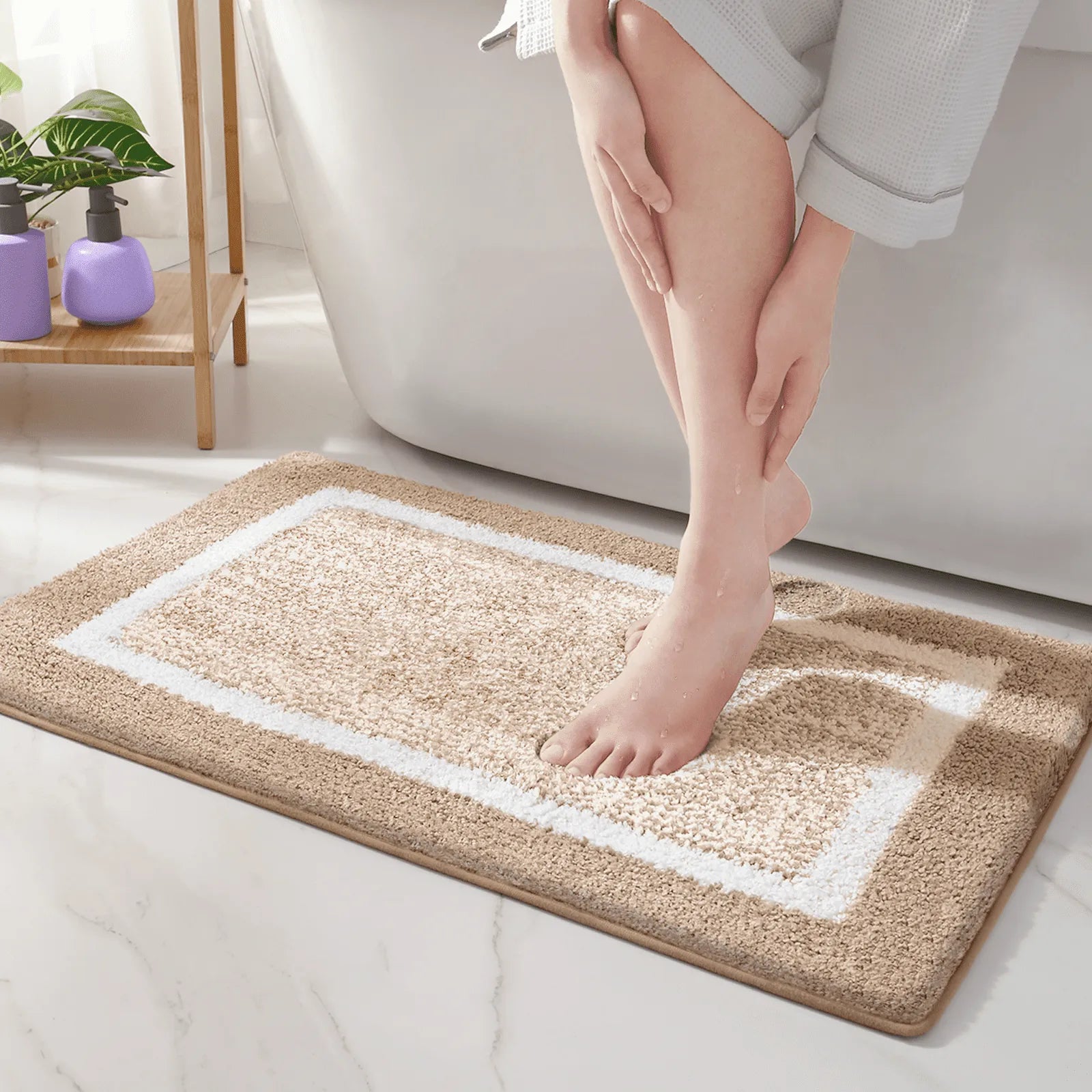 Bordera Bath Mat – Soft Microfiber Non-Slip Absorbent Bathroom Rug Blue White Border Design