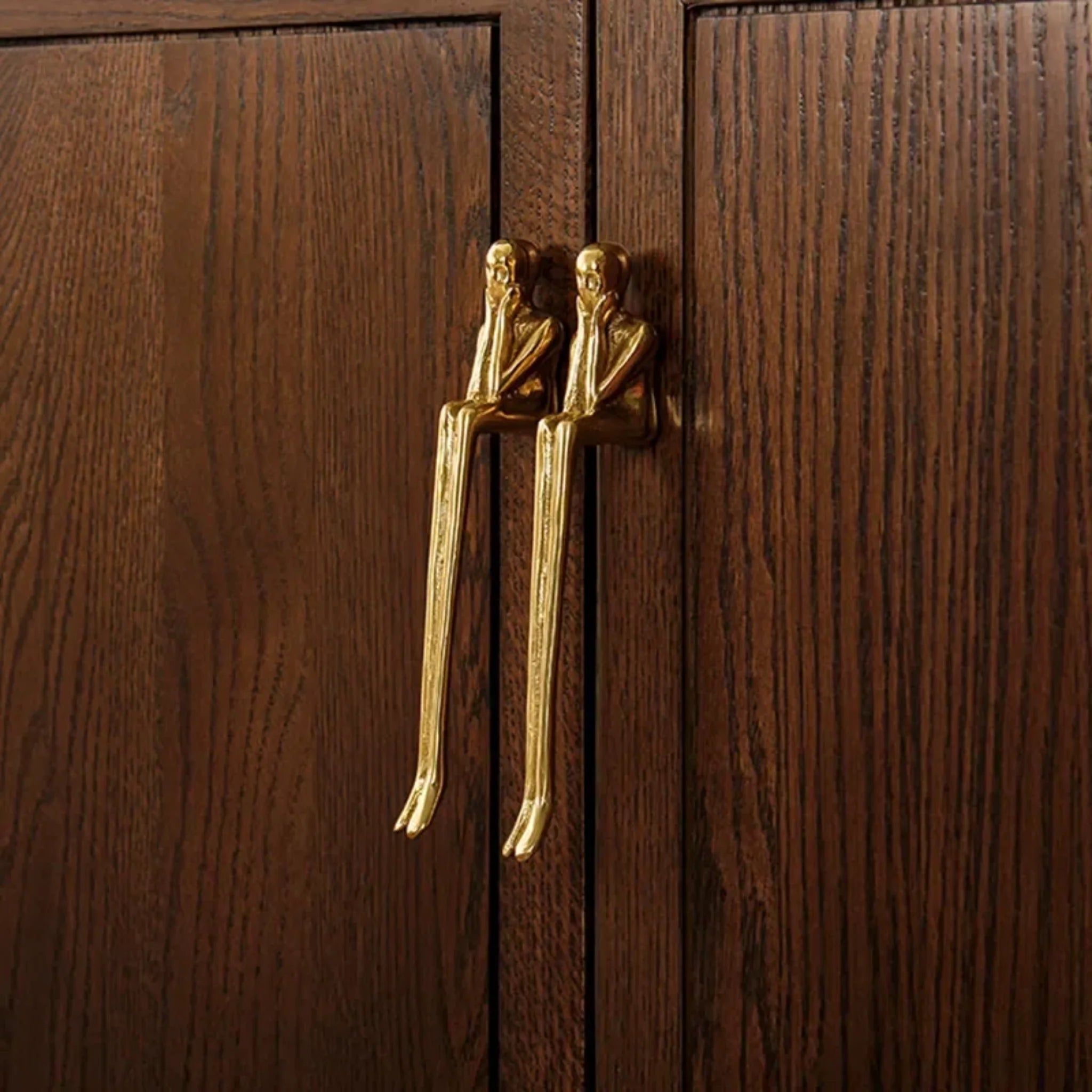 Pensive Cabinet Handle – Sculptural Brass Figure Door Pull Decorative Hardware Living Room Bedroom