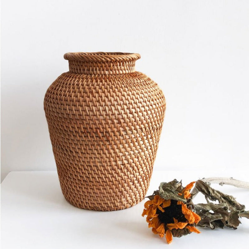 Tessaro Woven Vase – Handcrafted Rattan Decorative Vase Natural Wicker Table Centerpiece Boho