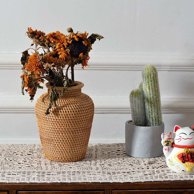 Tessaro Woven Vase – Handcrafted Rattan Decorative Vase Natural Wicker Table Centerpiece Boho