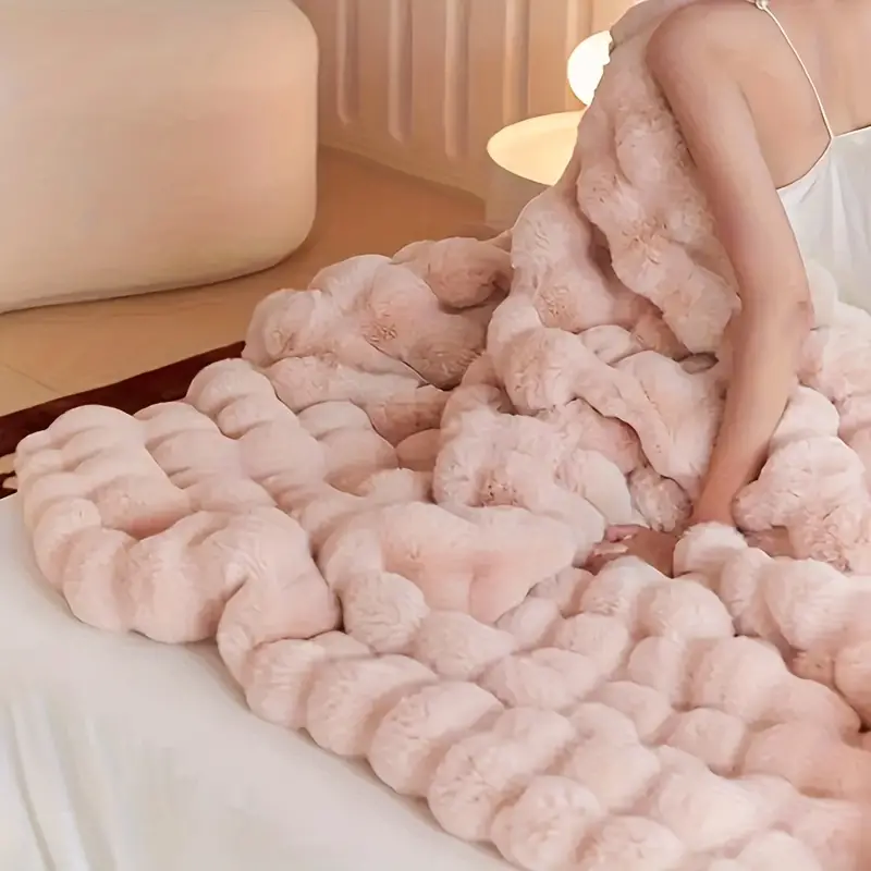 Cloudelle Faux Fur Bedding Set – Luxury White Rabbit Fur Blanket Duvet Cover Bedroom Soft Plush Throw