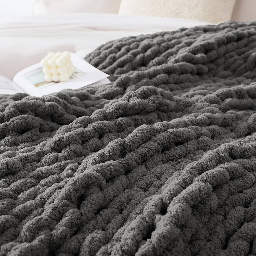 Cloudelle Faux Fur Bedding Set – Luxury White Rabbit Fur Blanket Duvet Cover Bedroom Soft Plush Throw