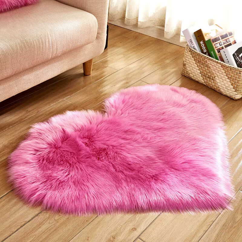 Carmina Heart Shaped Rug – Soft Plush Faux Fur Area Floor Mat Bedroom Living Room Red Non-Slip Decor