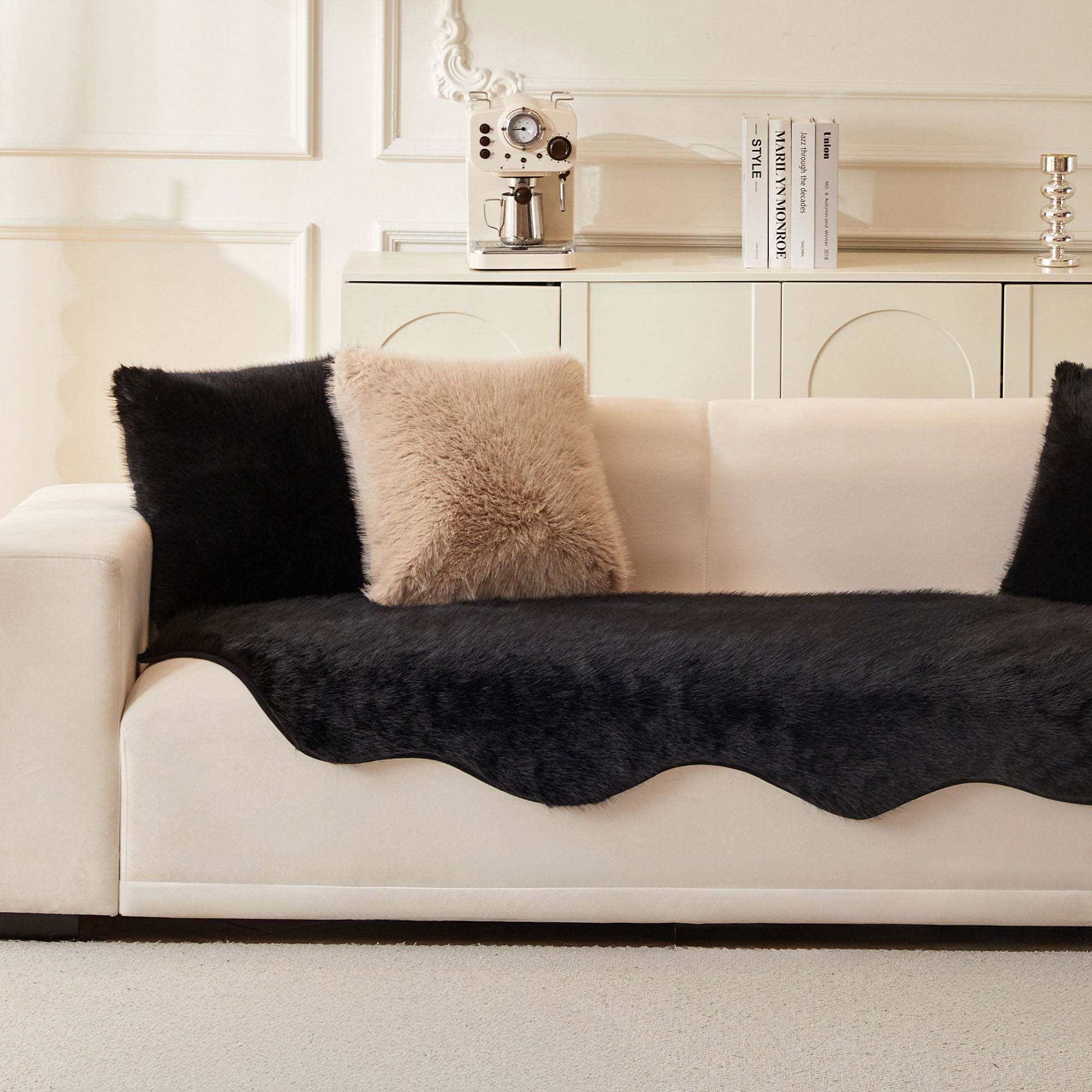 Pelton Faux Fur Throw Blanket – Black Sheepskin Couch Cover Sofa Living Room Bedroom Decor