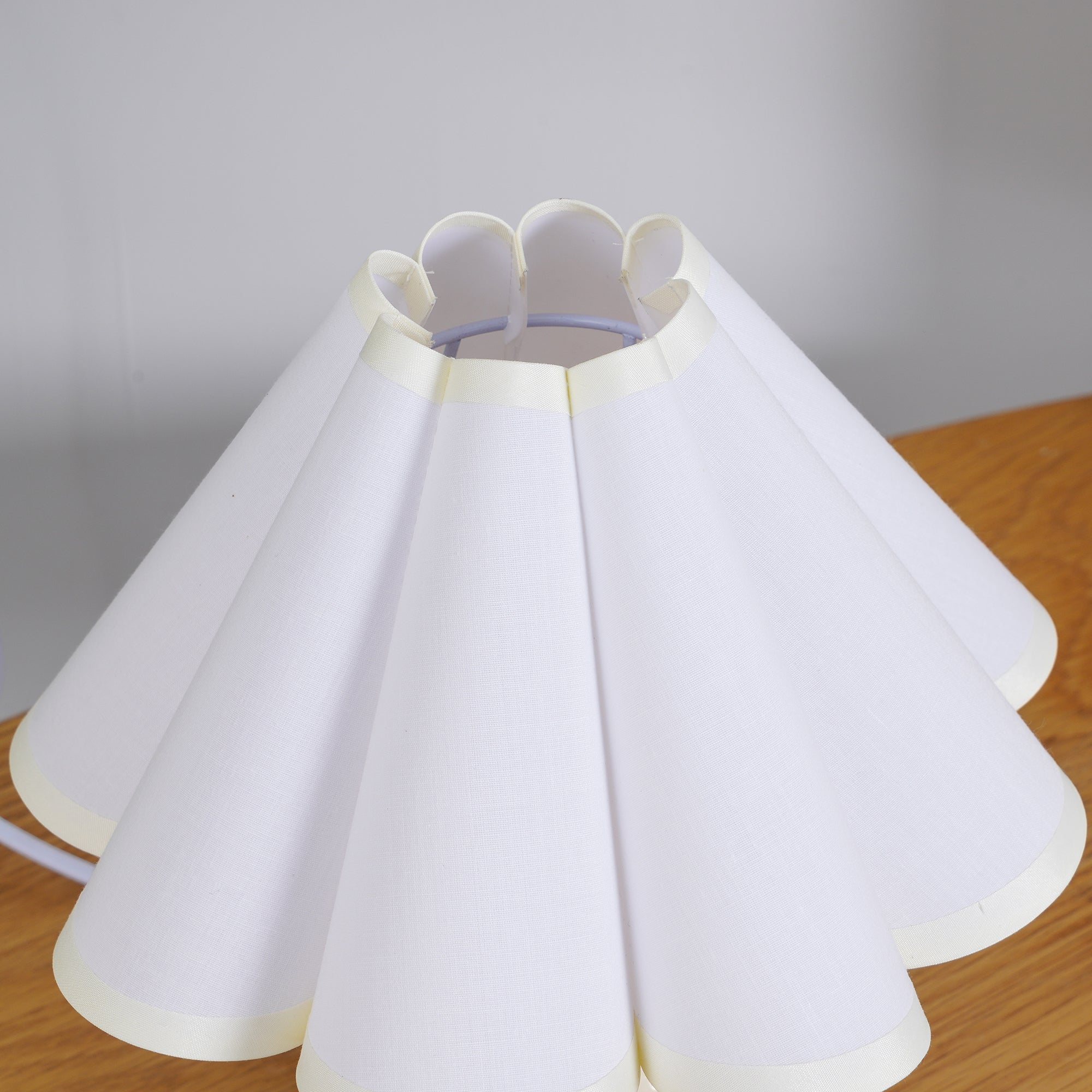 Sasha Pleat Table Lamp – Yellow Gingham Fabric Shade Ceramic Base Bedroom Nightstand Decorative Lighting