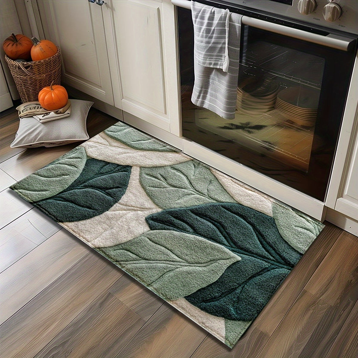 Foliara Leaf Bath Mat – Botanical Green Cream Microfiber Non-Slip Washable Bathroom Rug Decor