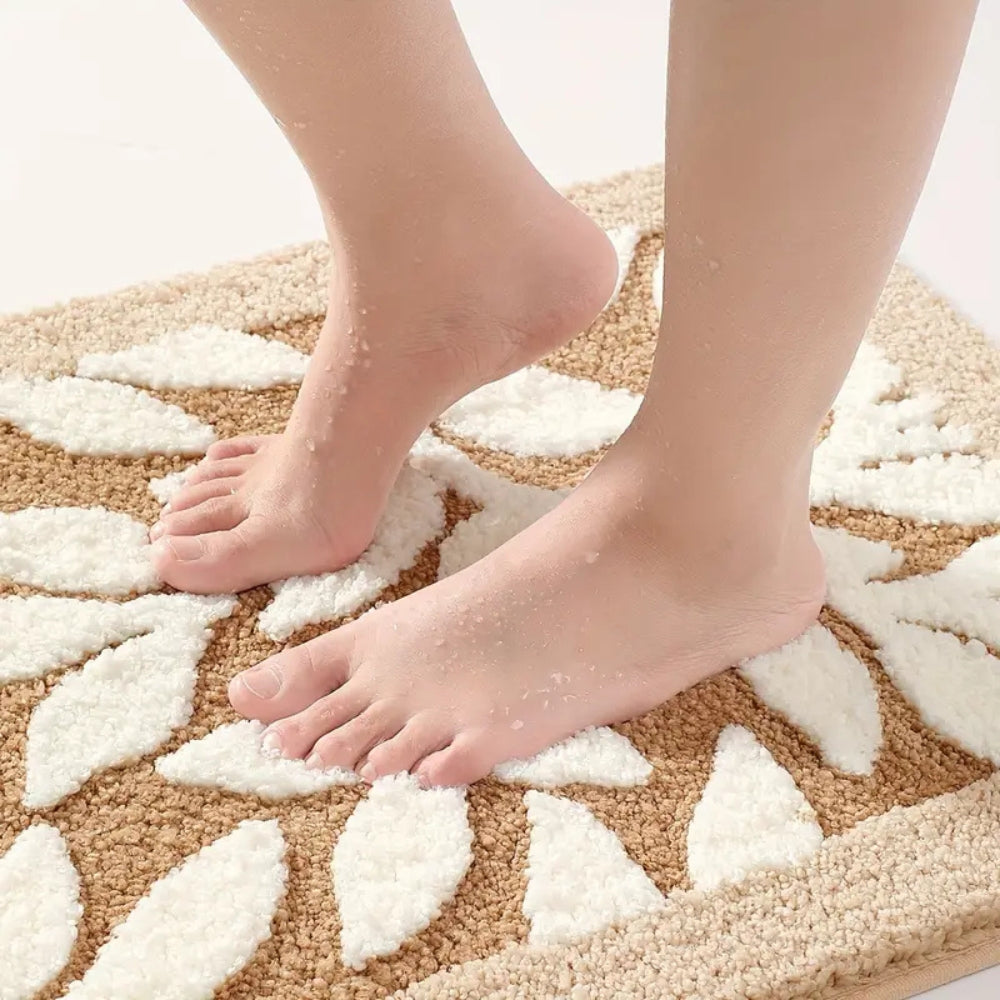 Palmera Botanical Bath Mat – Microfiber Non Slip Bathroom Rug Soft Absorbent Washable Beige White Leaf