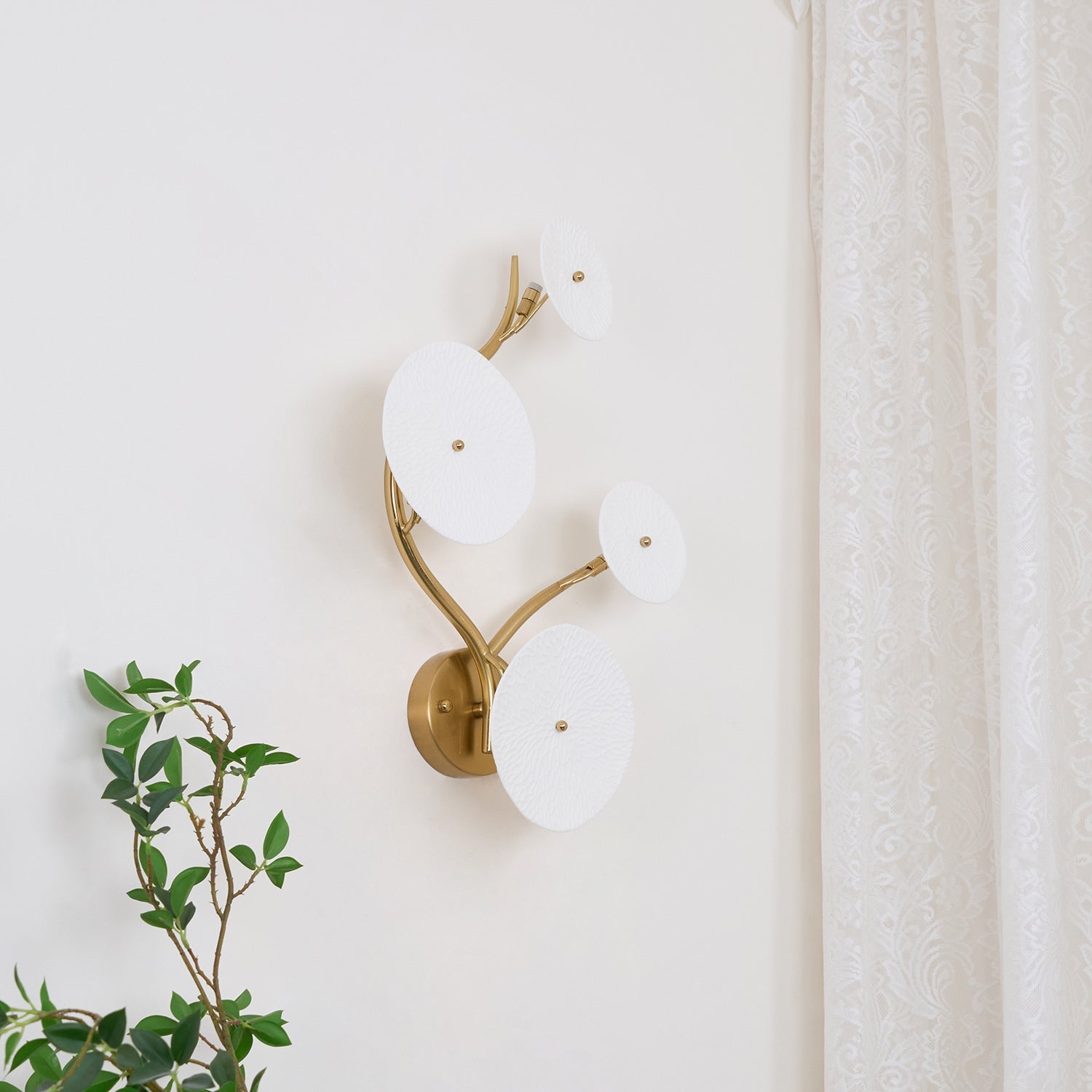 Lotara Petal Wall Lamp – Ceramic Decorative Wall Lighting Fixture