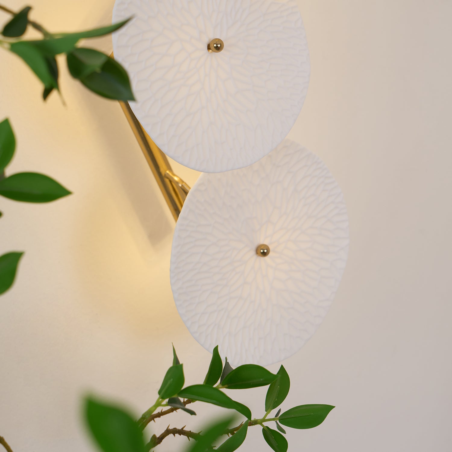 Lotara Petal Wall Lamp – Ceramic Decorative Wall Lighting Fixture