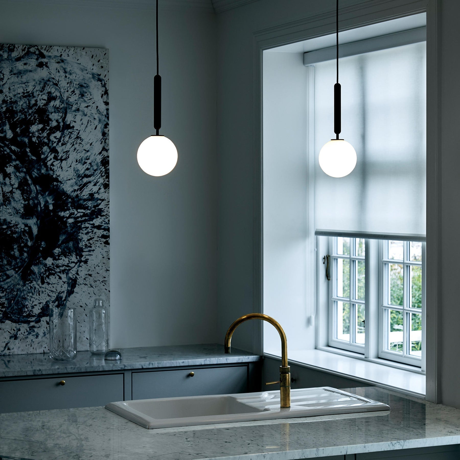 Arcus Clear Globe Pendant – LED Glass Minimal Pendant Lighting Fixture