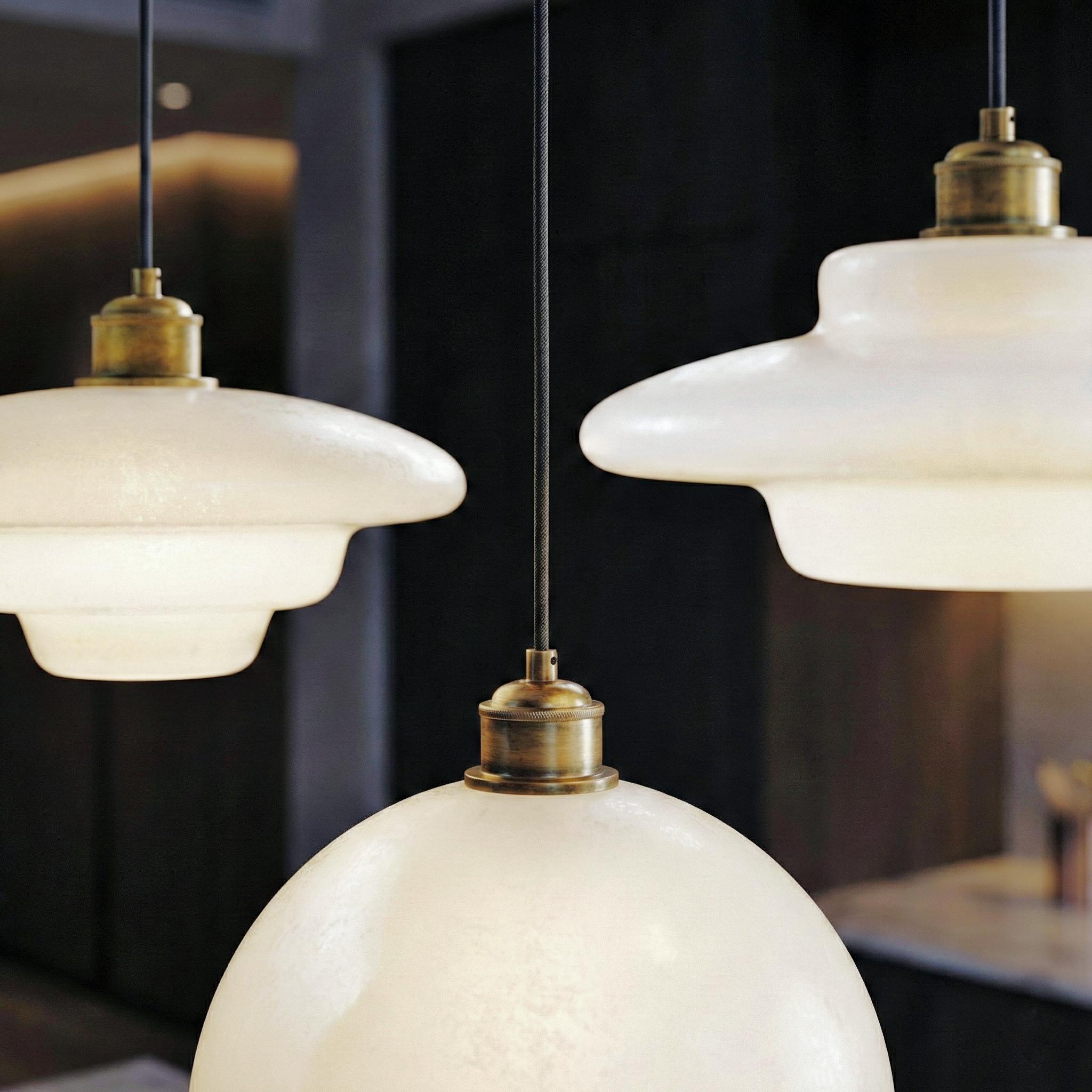 Maze Smeared Pendant Light – LED Soft Diffusion Warm Ambience Mid Century Inspired Architecture
