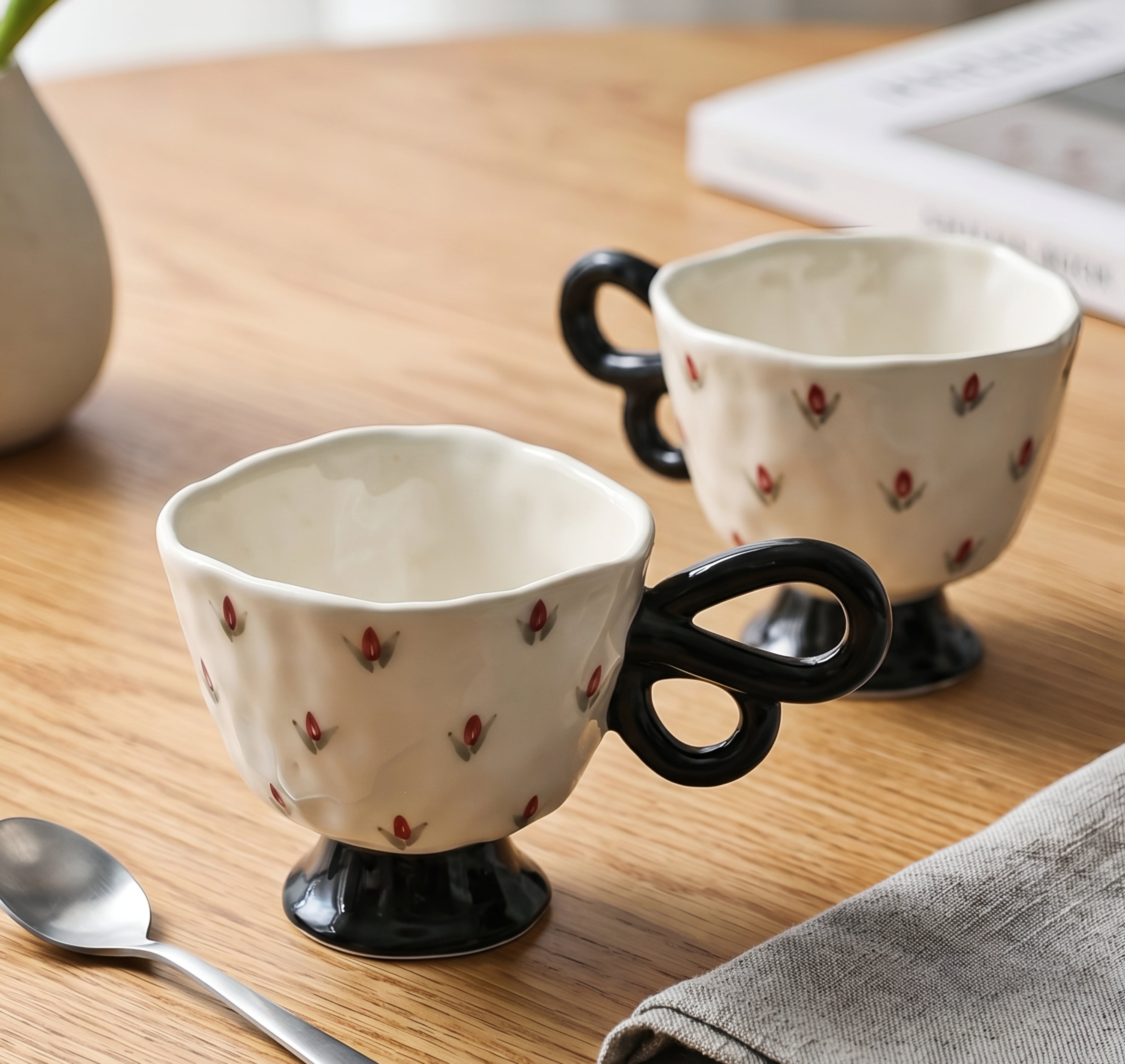Valenca Teacup Set – Ceramic Coffee Mugs Decorative Butterfly Handle Footed Kitchen Drinkware