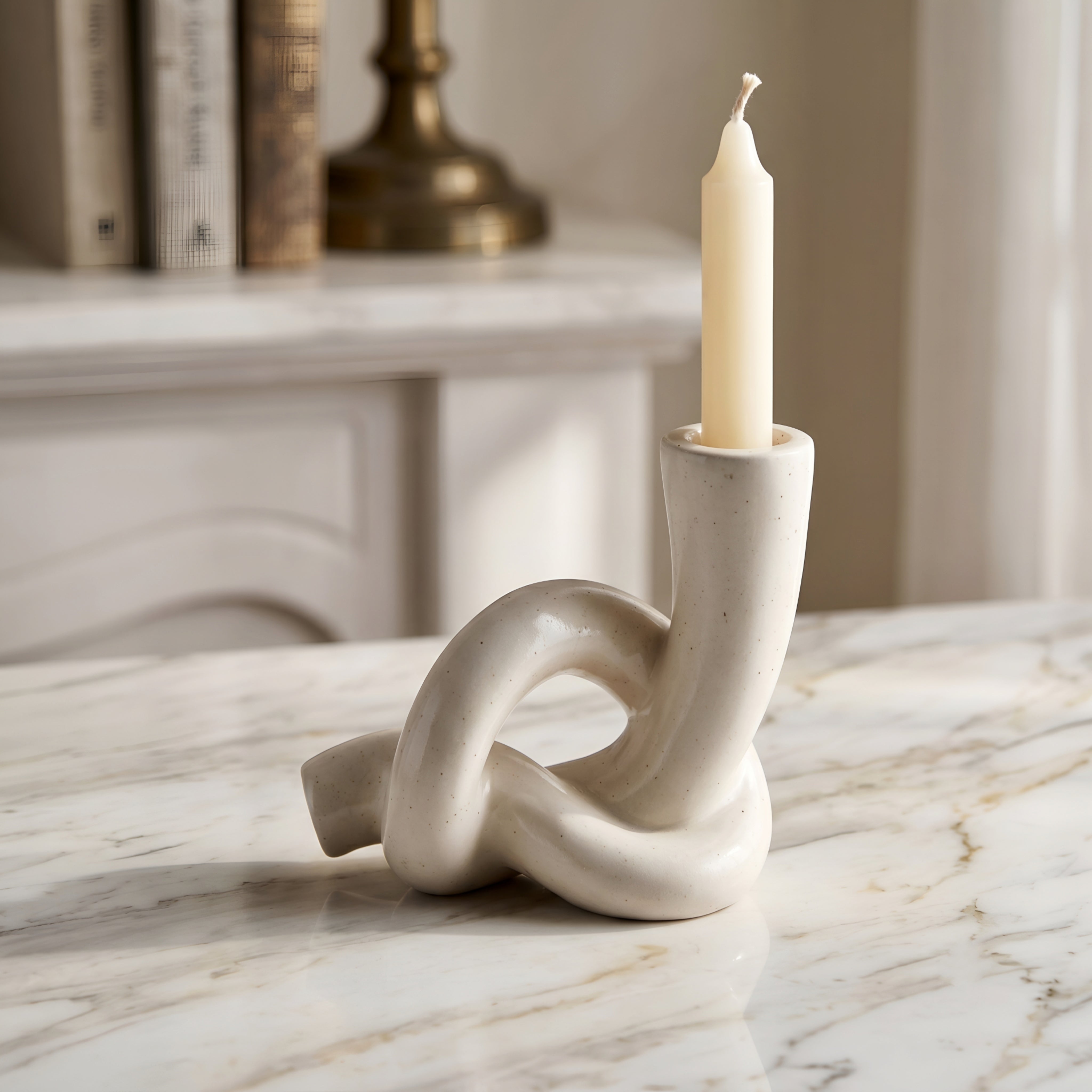 Knotera Ceramic Candle Holder – Modern White Sculptural Decorative Centerpiece Living Room Table