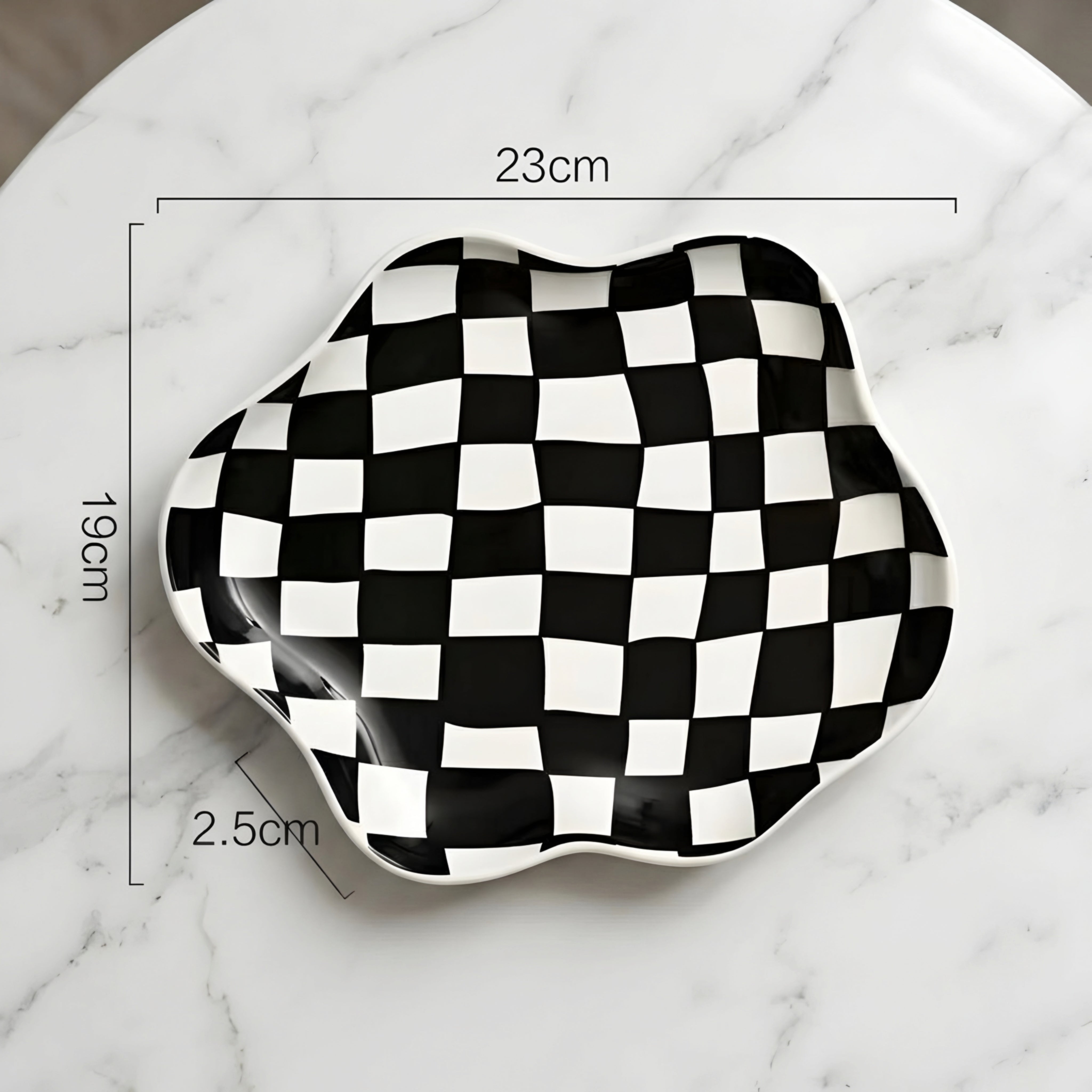 Checkra Wavy Accent Plate – Decorative Ceramic Tray Jewelry Organizer Modern Checkered Pattern Home Decor