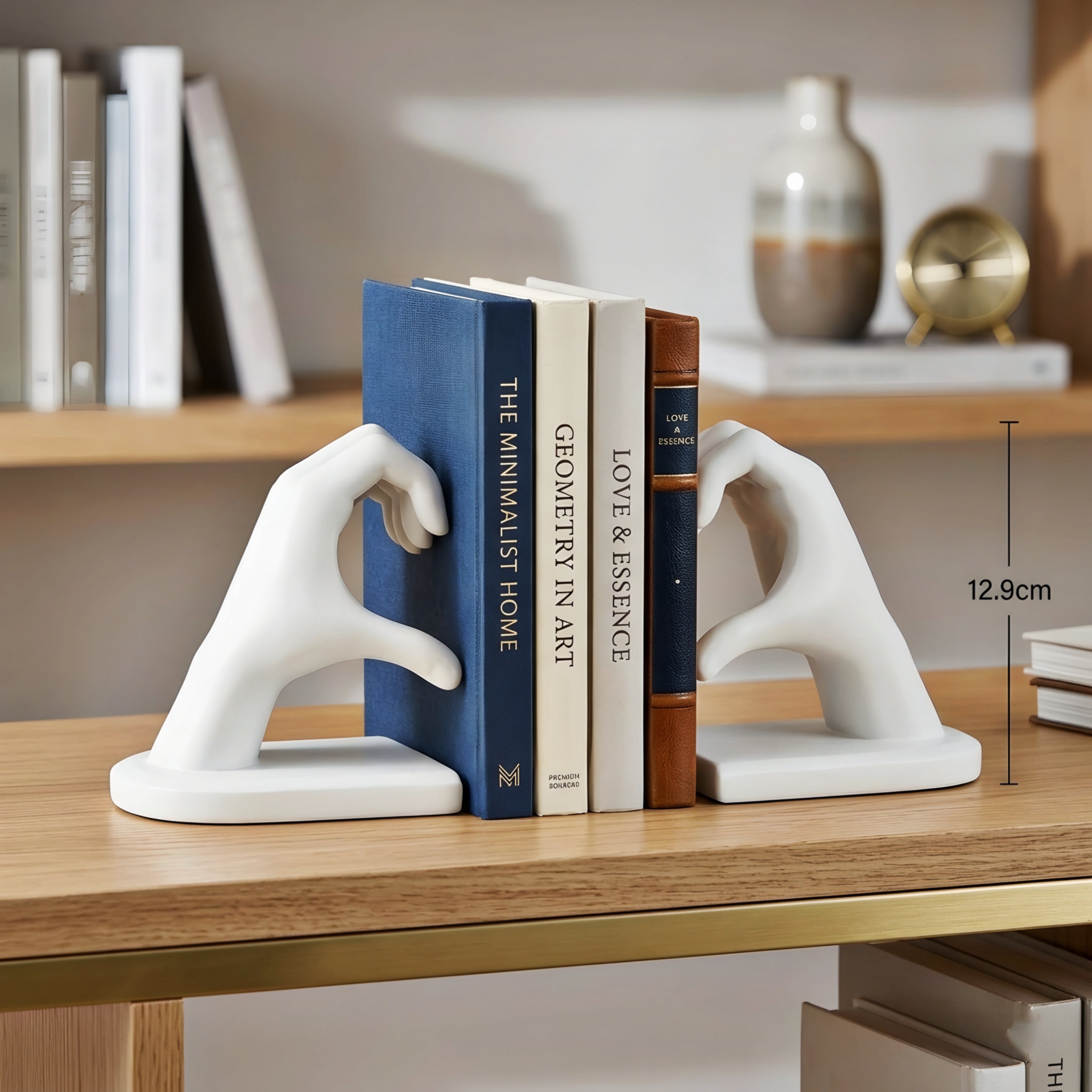 Cordia Heart Hands Bookend – Modern Black Resin Decorative Sculpture Home Office Decor