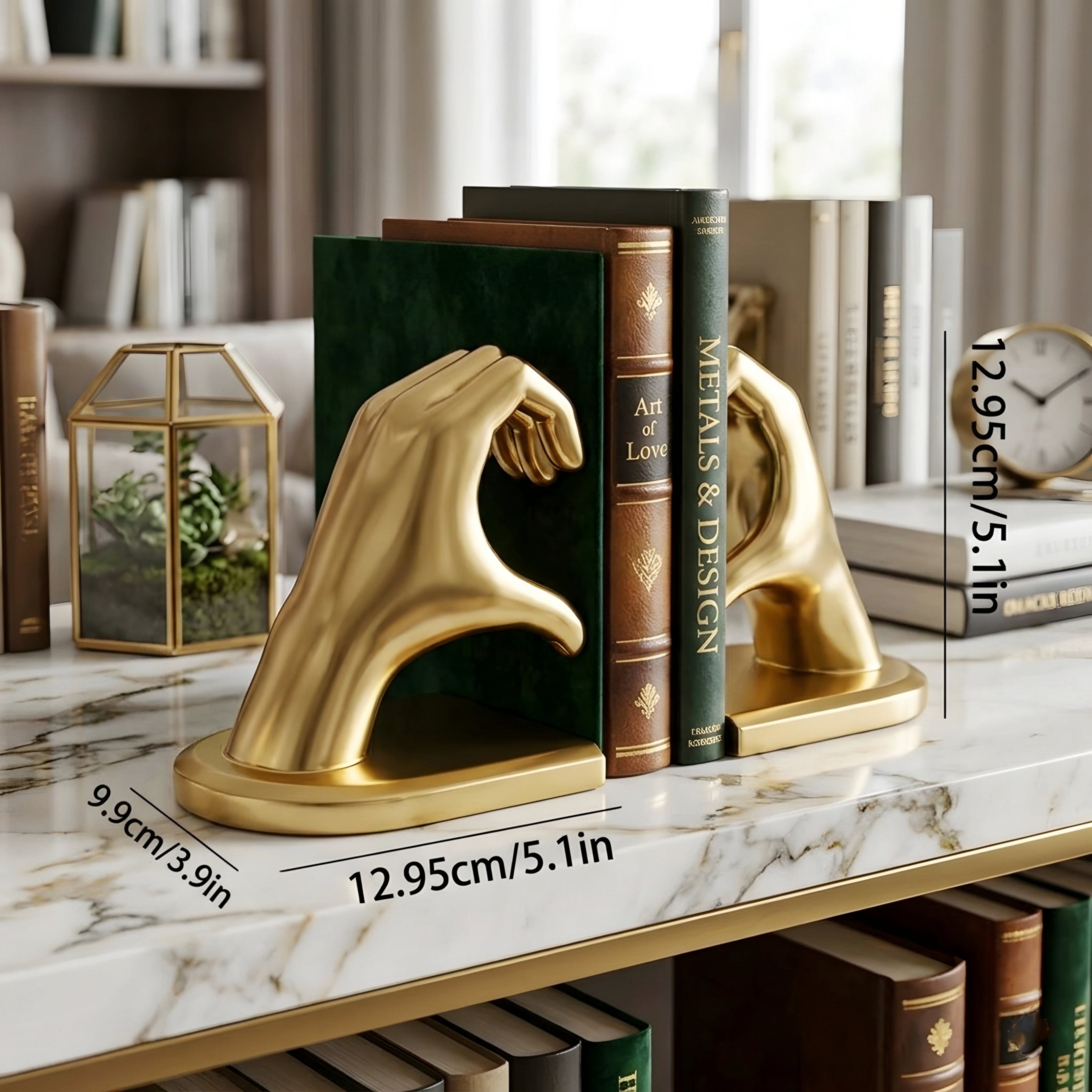 Cordia Heart Hands Bookend – Modern Black Resin Decorative Sculpture Home Office Decor