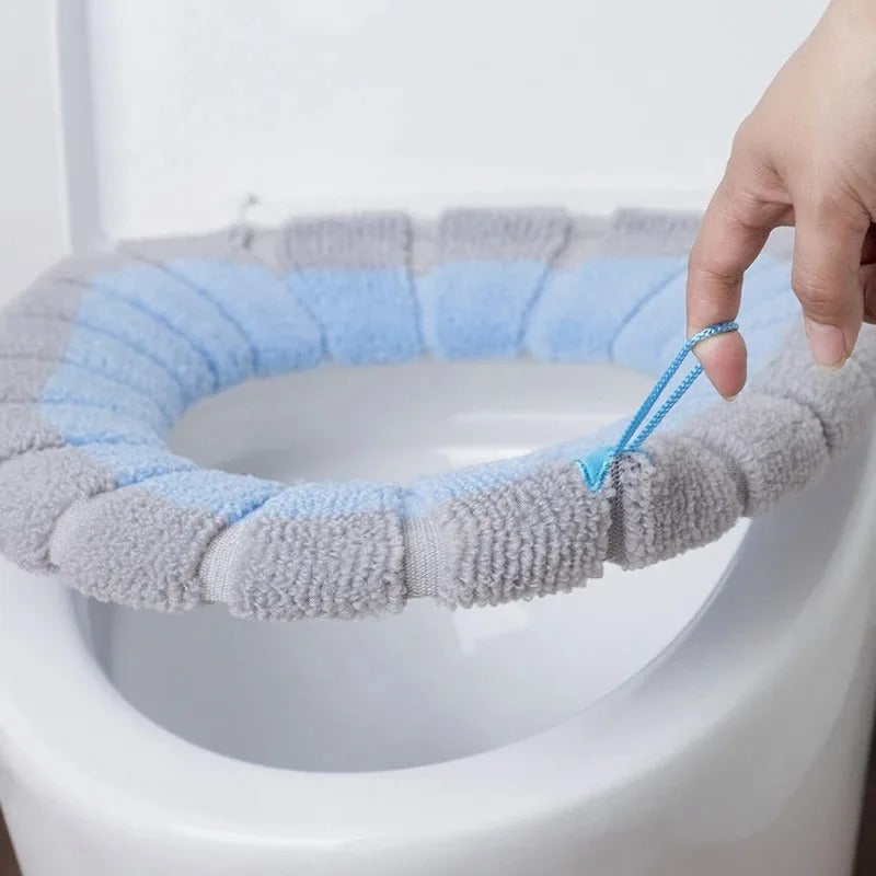 Quillow Plush Toilet Seat Cover – Soft Washable Padded Winter Bathroom Comfort Mat Universal Fit