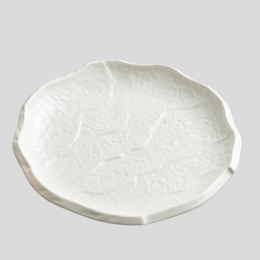 Florens Wave Ceramic Dinner Plate – White Embossed Botanical Decorative Serving Dish Kitchen Dining