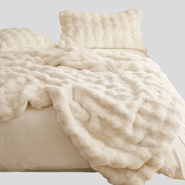 Cloudelle Faux Fur Bedding Set – Luxury White Rabbit Fur Blanket Duvet Cover Bedroom Soft Plush Throw