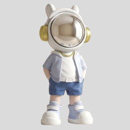 Cosmix Astronaut Figurine – Modern Space Explorer Resin Sculpture Decorative Table Accent Home Decor