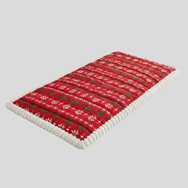 Nolwen Holiday Sofa Runner – Quilted Christmas Snowflake Couch Cover Decorative Red Festive Furniture Protector