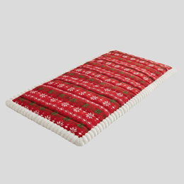 Nolwen Holiday Sofa Runner – Quilted Christmas Snowflake Couch Cover Decorative Red Festive Furniture Protector