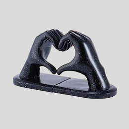 Cordia Heart Hands Bookend – Modern Black Resin Decorative Sculpture Home Office Decor