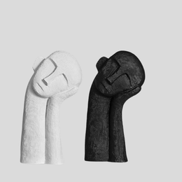 Solenne Resting Figure Sculpture – Modern Abstract Art Decor Living Room Bedroom Table Decorative