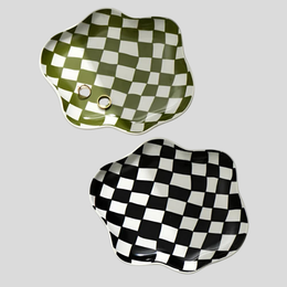Checkra Wavy Accent Plate – Decorative Ceramic Tray Jewelry Organizer Modern Checkered Pattern Home Decor