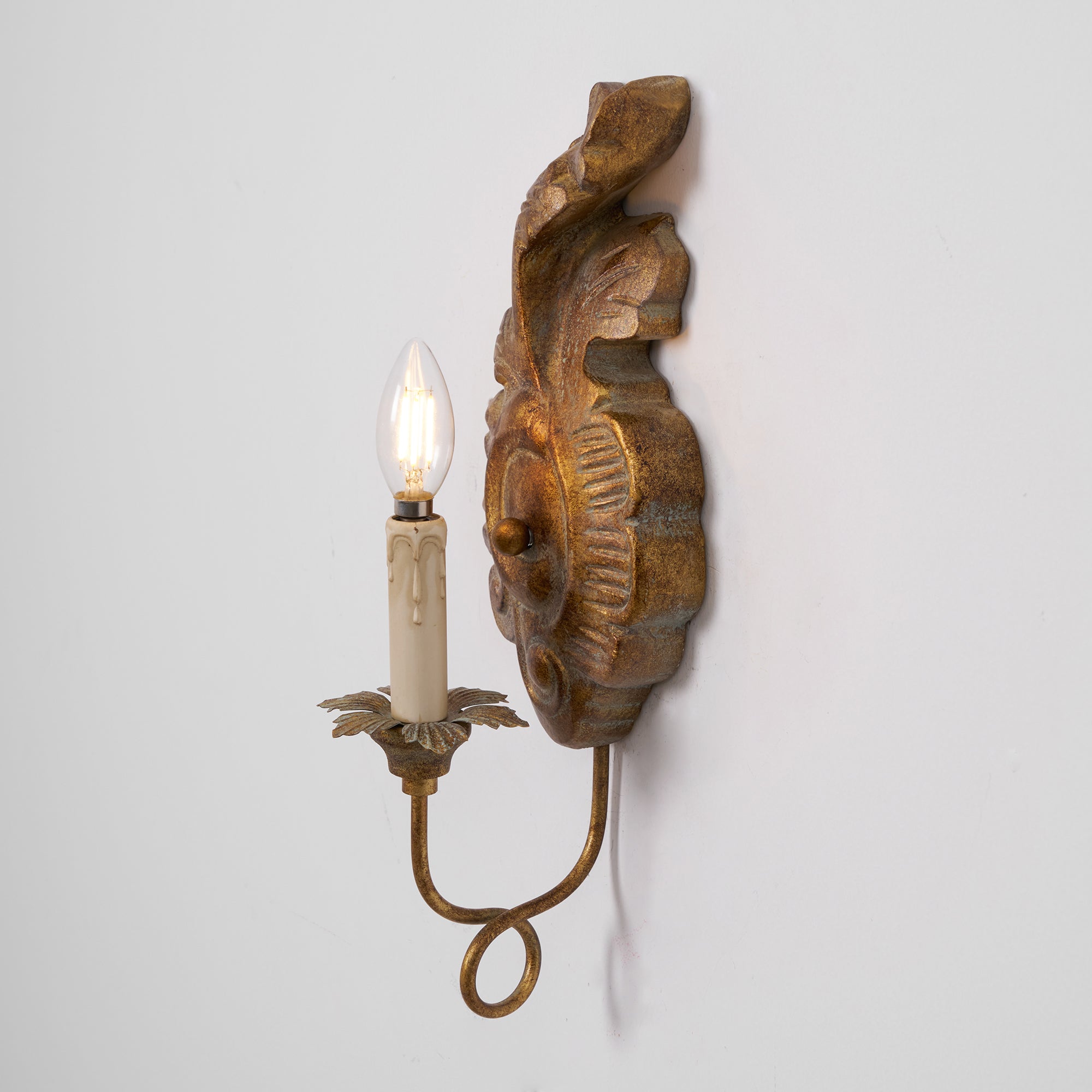 Meadow Dome Wall Lamp – LED Vintage Wood Wall Light Old White Antique Gold Finish