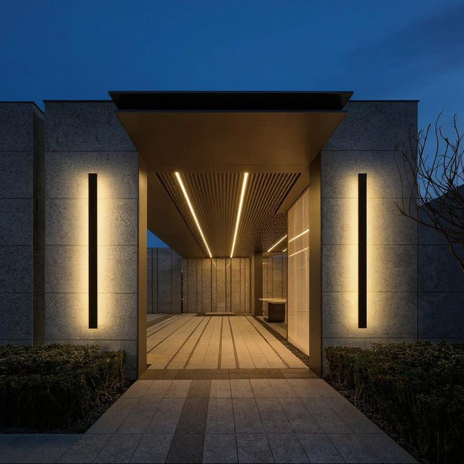 Modern LED Outdoor Wall Light – Long Vertical Strip Fixture