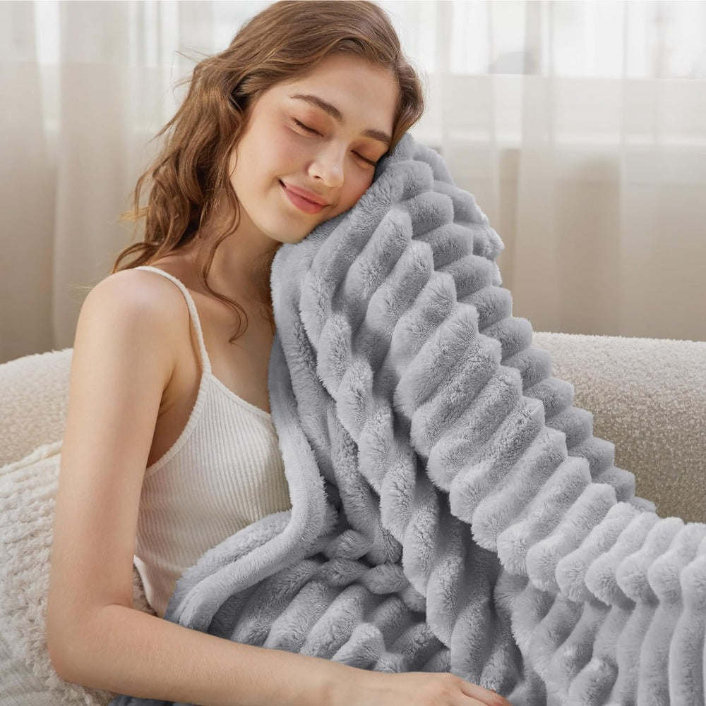 Knotara Chunky Knit Throw Blanket – Soft Plush Cozy Luxury Grey Fleece Sofa Bed Living Room Decor