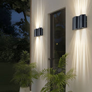 Wavy Ribbed LED Wall Light – Modern Architectural Fixture